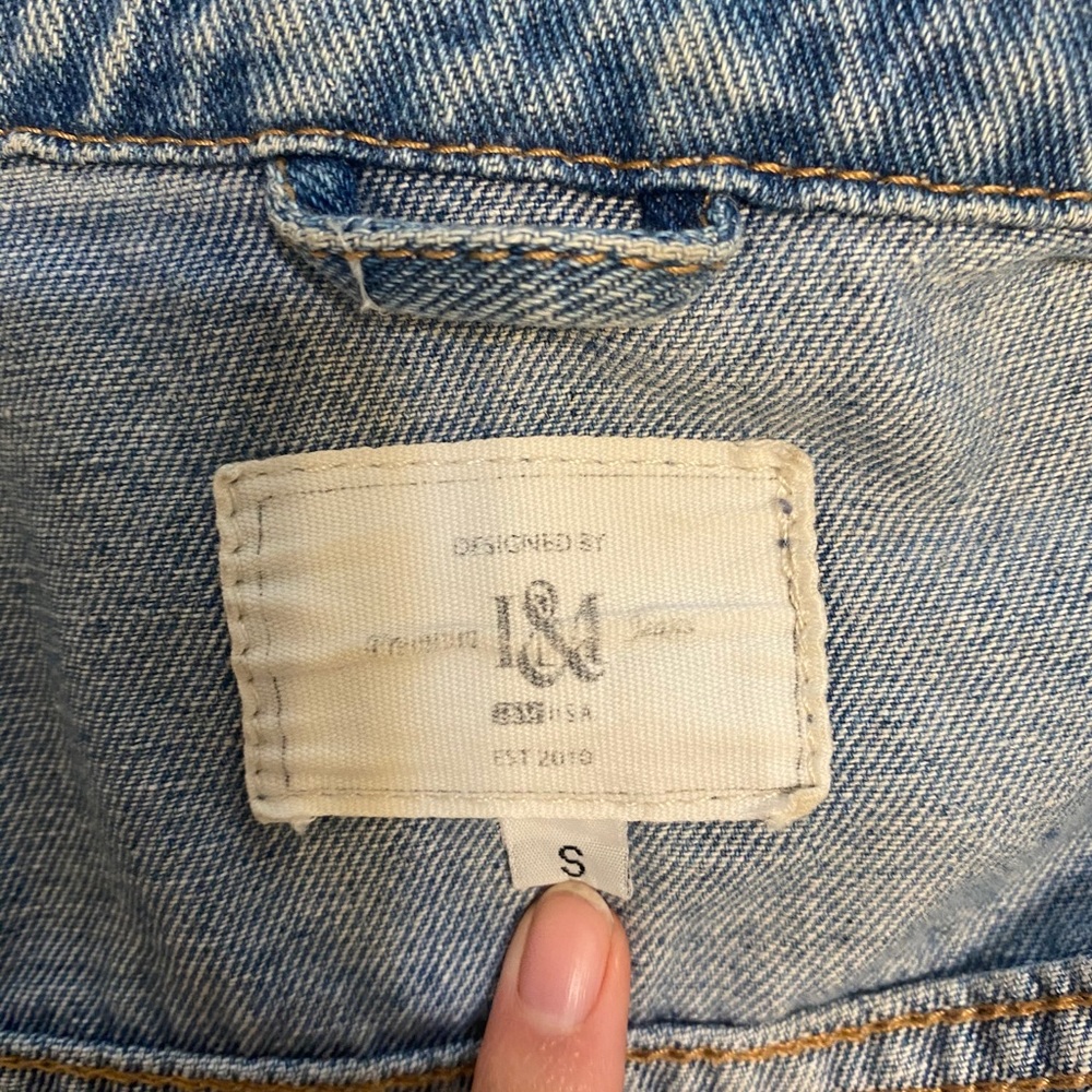 Jean jacket - Picture 2 of 4